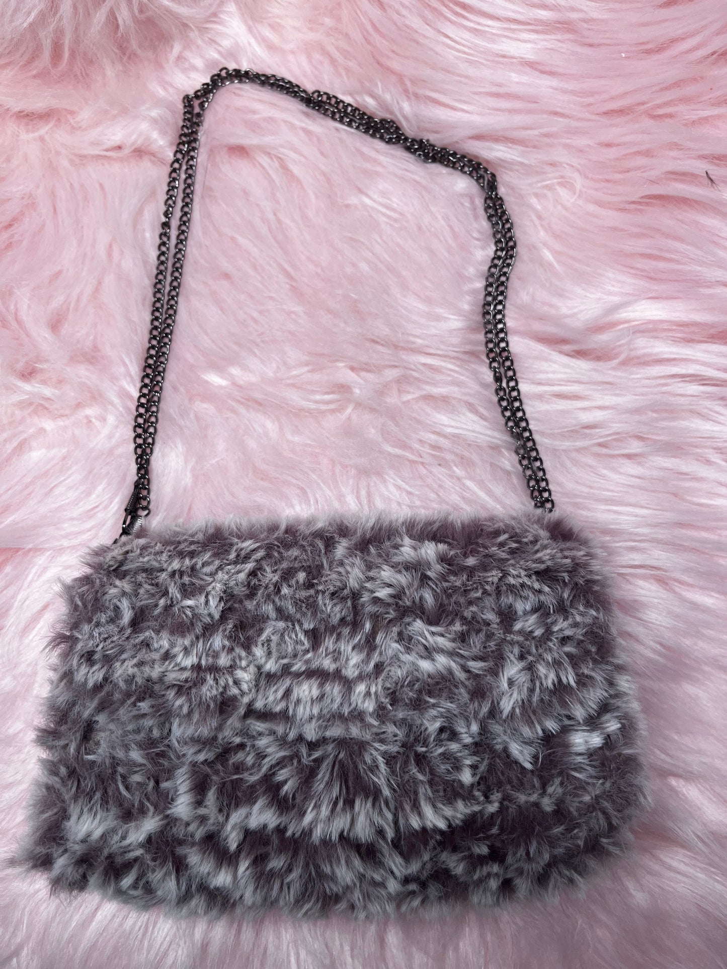 Luxuriöse Braune/Weiße Clutch aus Kuscheliger Wolle - Dein Stylischer Begleiter