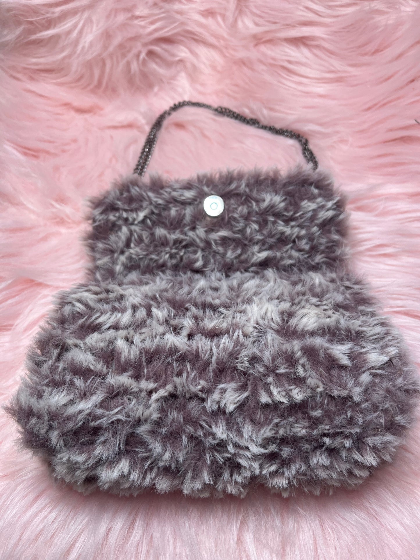 Luxuriöse Braune/Weiße Clutch aus Kuscheliger Wolle - Dein Stylischer Begleiter
