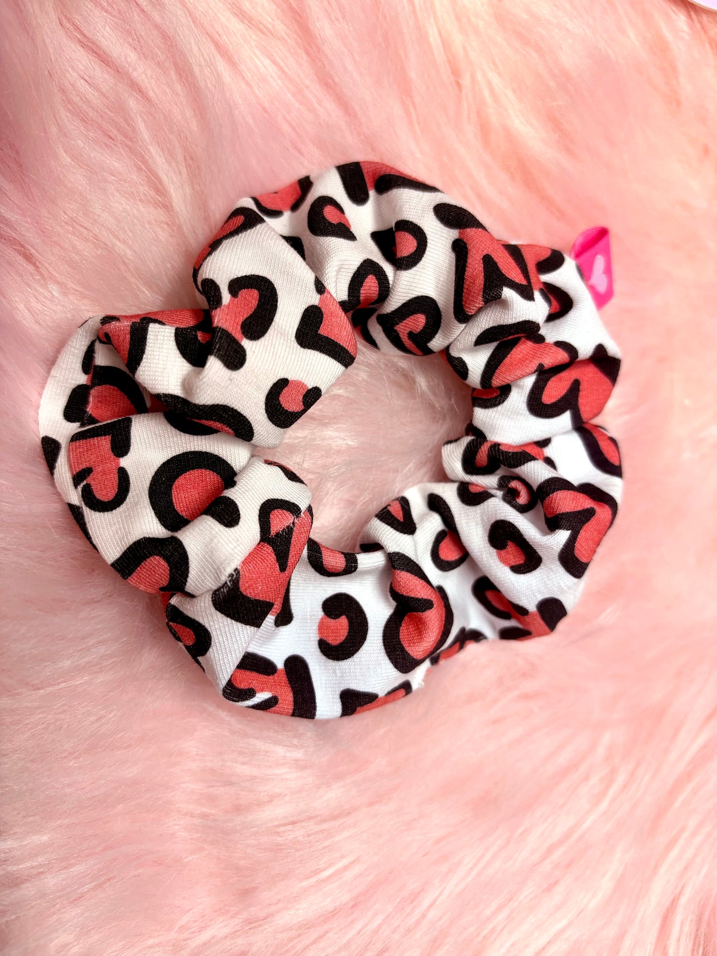 Superniedliche Handmade Scrunchies mit rosa Herzchen